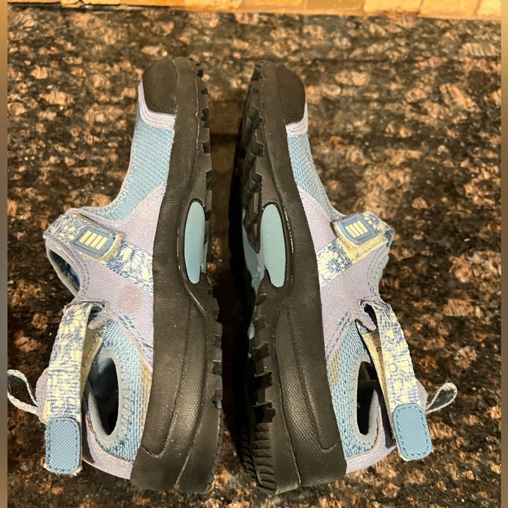 Lands Ends Woman’s Hiking Mary Jane Shoes Size 6 - Picture 4 of 5